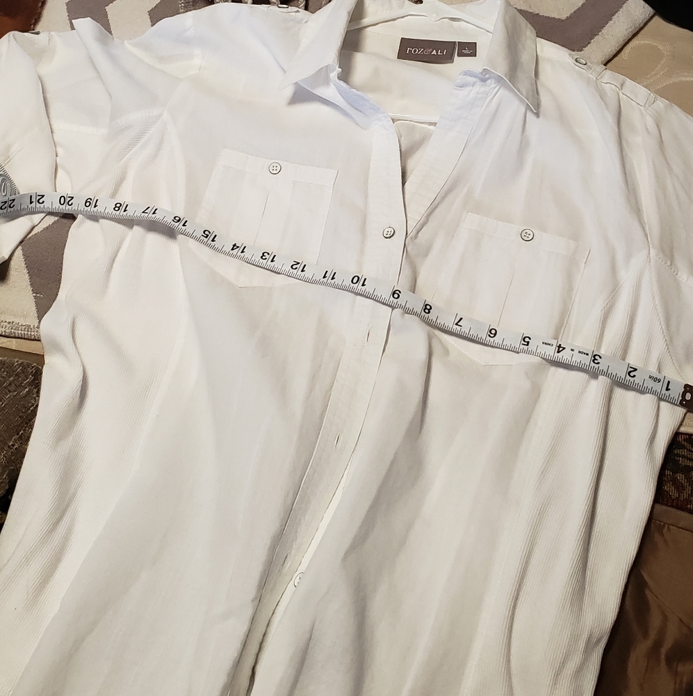 blouse - Picture 6 of 6